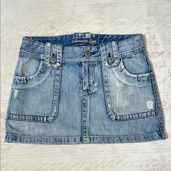 American Eagle Outfitters Dresses & Skirts - American Eagle Y2K mini‎ skirt